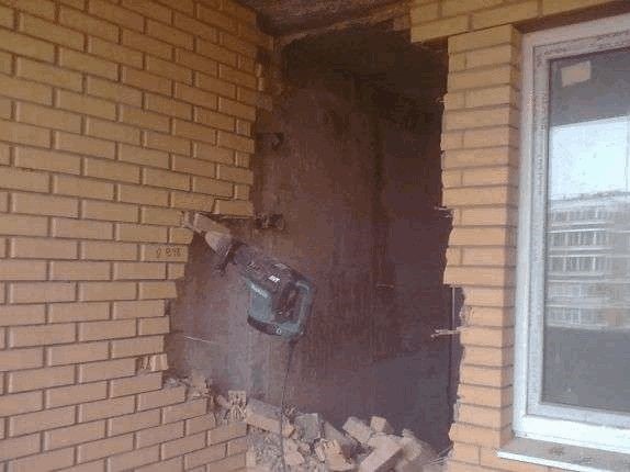 Демонтаж кирпича в Гатчине
