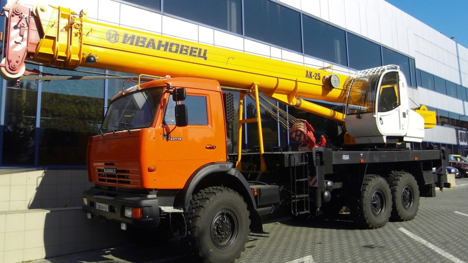 Автокран 25т аренда